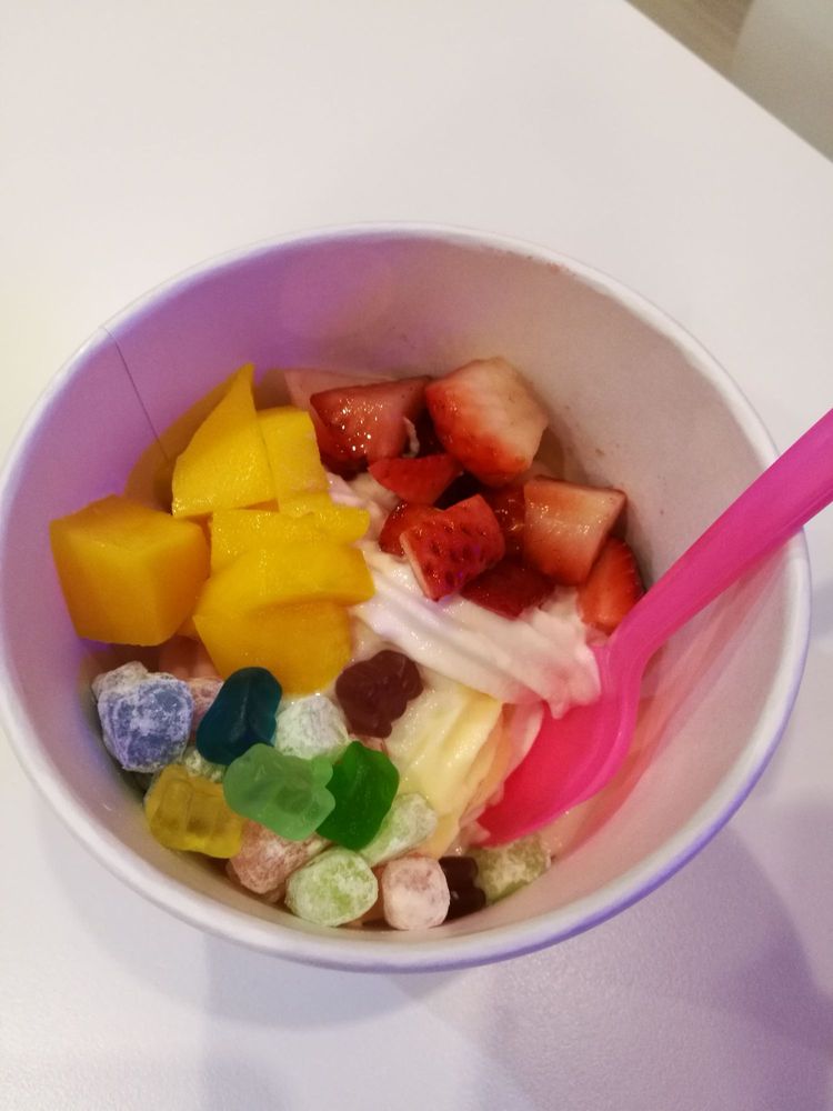 tutti frutti frozen yogurt photo